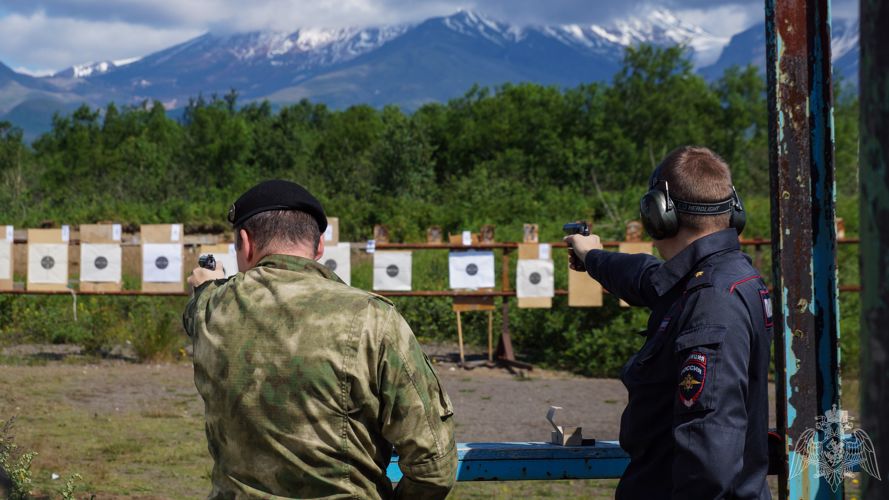 Соревнования по стрельбе из боевого ручного стрелкового оружия среди силовых структур Камчатского края.