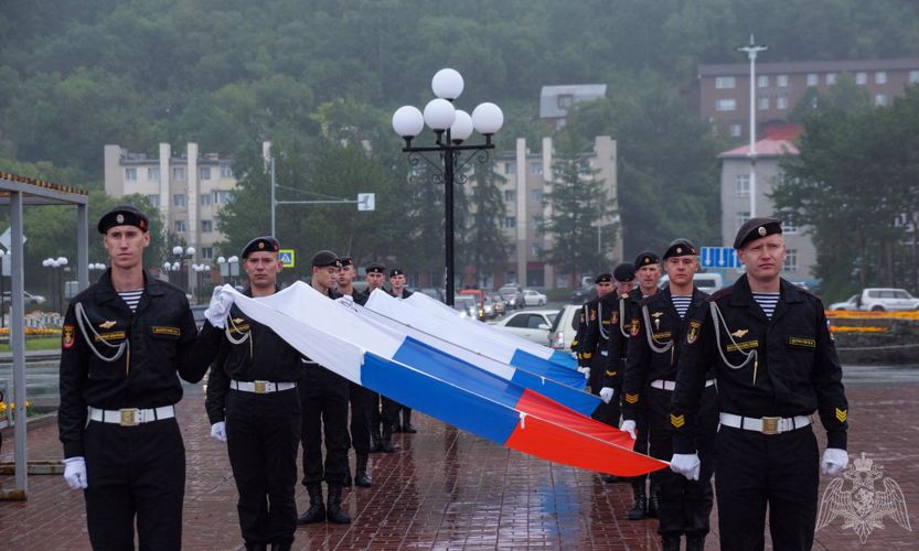 Личный состав Управления Росгвардии по Камчатскому краю принял участие в торжественном мероприятии, посвященном  Дню Государственного Флага Российской Федерации.