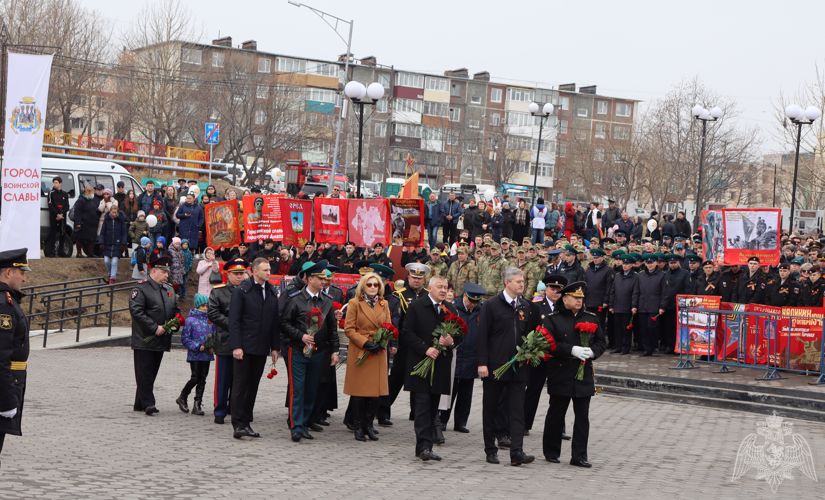 На Камчатке росгвардейцы почтили память Защитников Родины 
