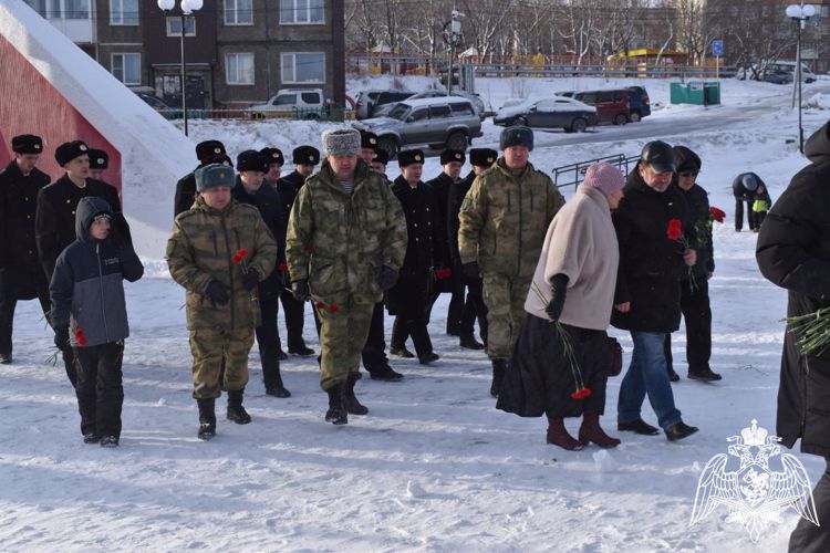 На Камчатке военнослужащие Росгвардии приняли участие в торжественном митинге, посвященном 80-летию начала разгрома немецко-фашистских войск под Москвой