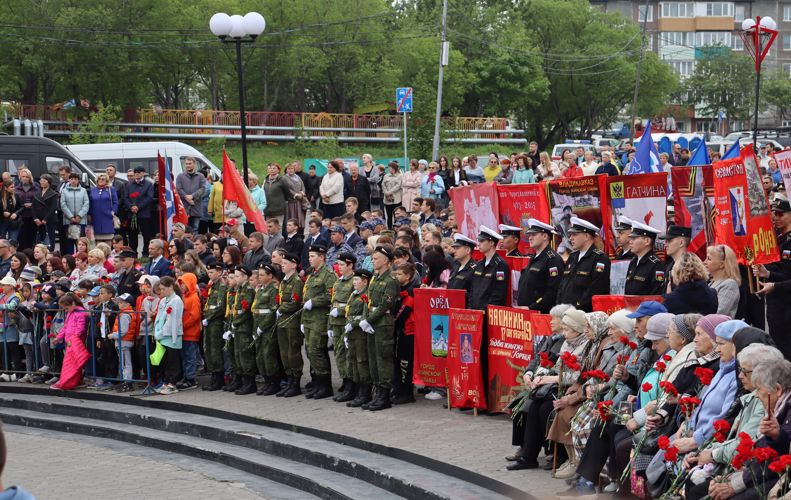 На Камчатке росгвардейцы приняли участие в торжественном митинге, посвященном Дню памяти и скорби
