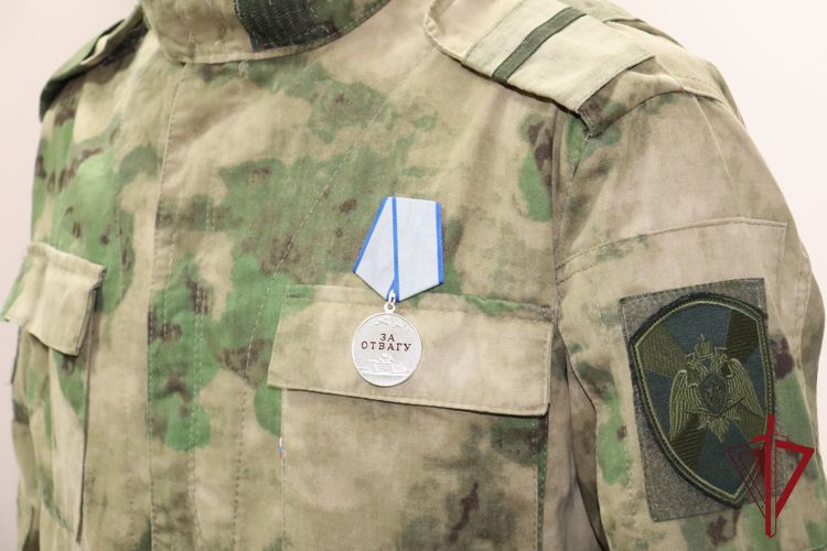 На Камчатке росгвардейцу-участнику спецоперации вручили госнаграду