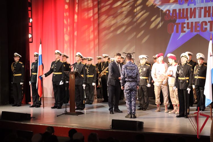 На Камчатке военнослужащих Росгвардии наградили в преддверии Дня защитника Отечества