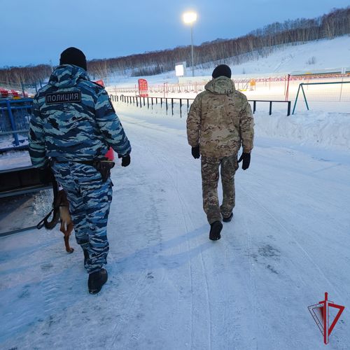 На Камчатке росгвардейцы приняли участие в обеспечении общественного порядка и общественной безопасности в период проведения зимних спортивных мероприятий