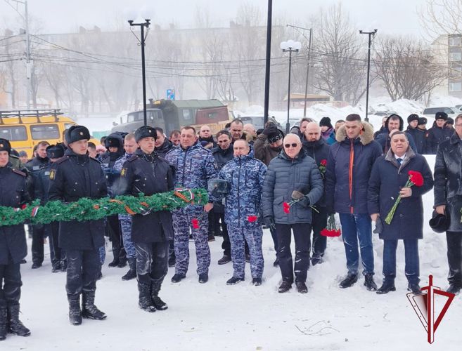 На Камчатке росгвардейцы почтили память воинов-интернационалистов