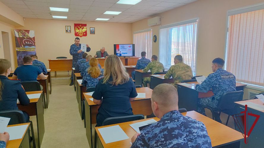 На Камчатке росгвардейцы приняли участие в международной патриотической акции «Диктант Победы-2023»