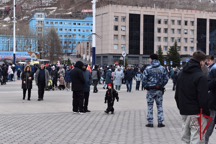 На Камчатке росгвардейцы принимают участие в мероприятиях, посвященных празднованию Дня Победы