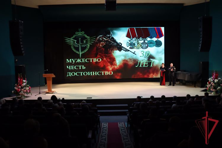 В Петропавловске-Камчатском состоялось торжественное мероприятие, посвященное 30-летию образования камчатского ОМОН «Гейзер»