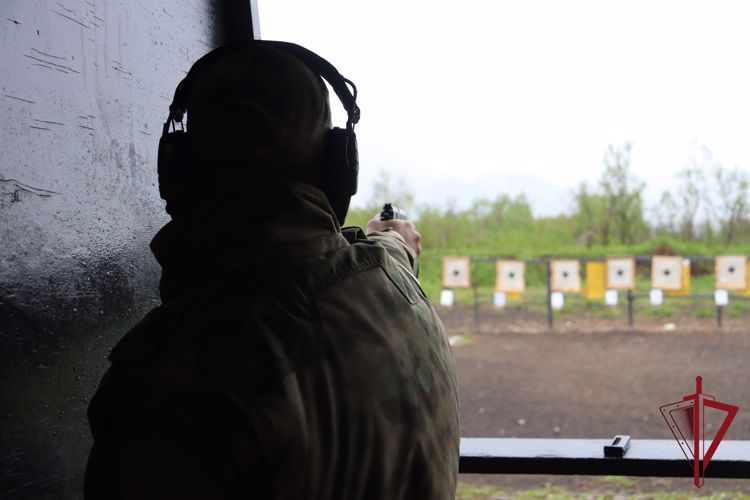 Росгвардейцы завоевали «серебро» в личном и командном зачетах первенства Динамо по стрельбе на Камчатке