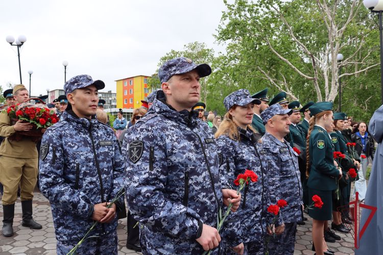 На Камчатке росгвардейцы почтили память погибших в Великой Отечественной войне