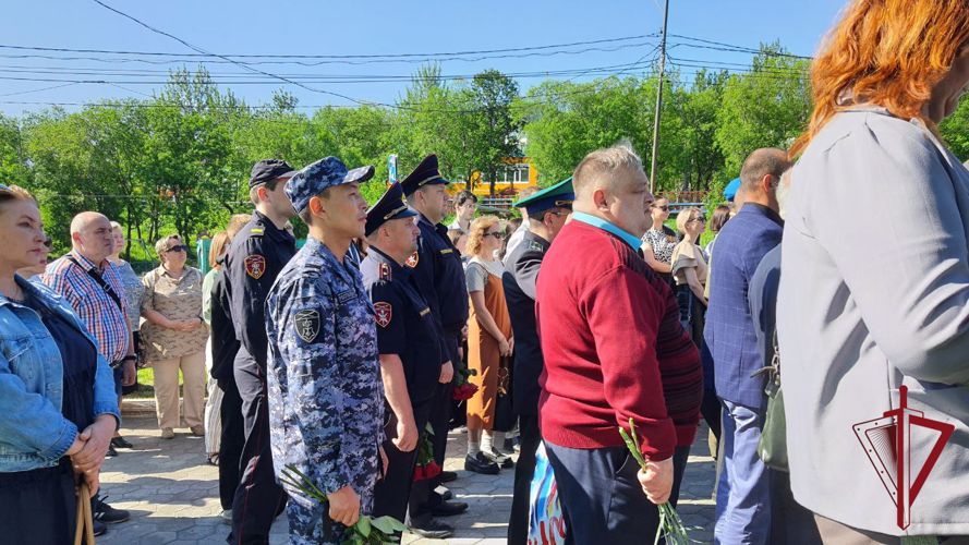 На Камчатке росгвардейцы приняли участие в памятном мероприятии, посвященном Герою России Александру Попову