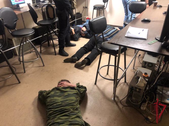 При содействии сотрудников ОМОН «Гейзер» задержаны подозреваемые в организации нелегального игорного бизнеса на Камчатке