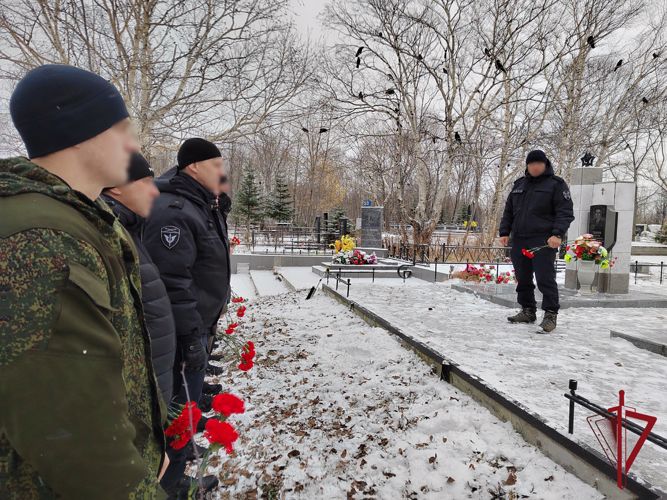 На Камчатке росгвардейцы почтили память коллег, погибших при исполнении служебного долга
