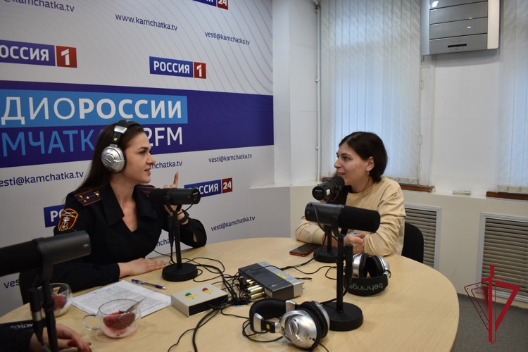 Психологи Росгвардии выступили в эфире «Радио России Камчатка»