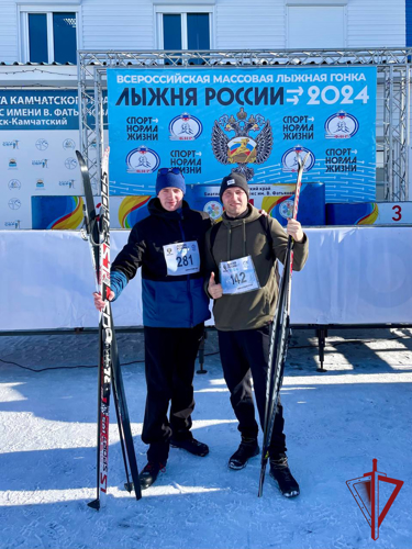  На Камчатке росгвардейцы приняли участие в «Лыжне России-2024»