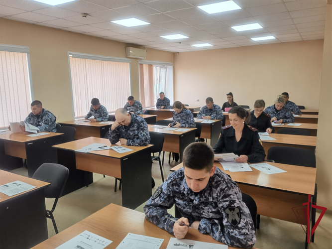 На Камчатке Росгвардия присоединилась к международной патриотической акции «Диктант Победы-2024»