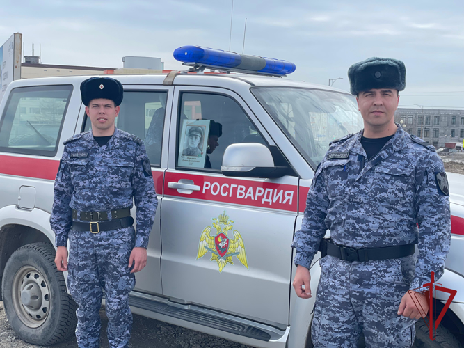 На Камчатке росгвардейцы присоединились к акции «Бессмертный автополк»