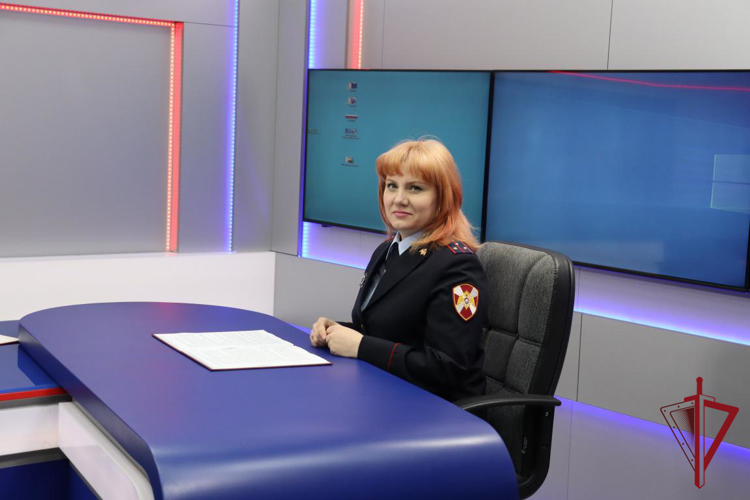 Офицер Росгвардии рассказала жителям Камчатки о работе кадровых подразделений