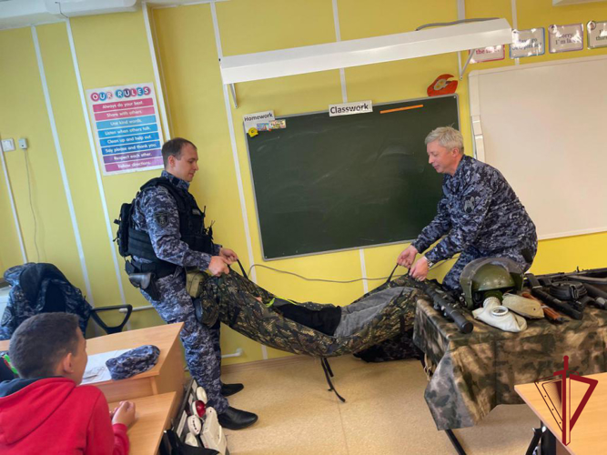 На Камчатке Росгвардейцы присоединились к ведомственной акции «Каникулы с Росгвардией»