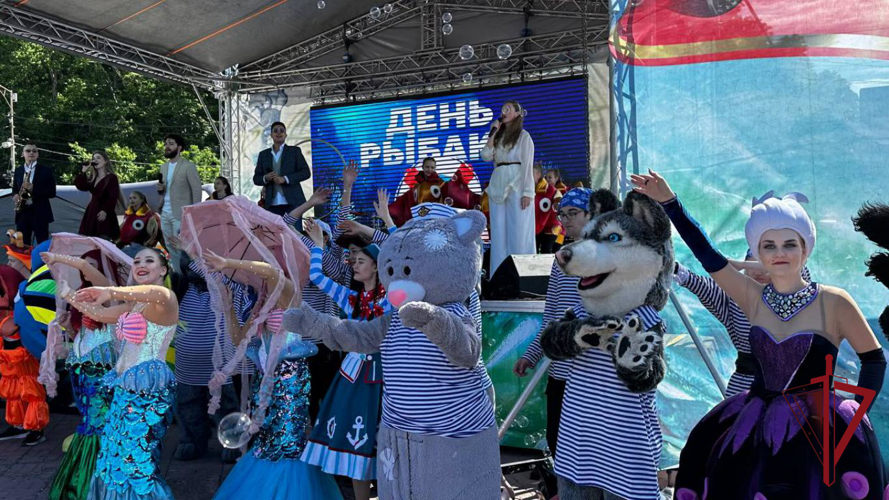 На Камчатке росгвардейцы обеспечивали безопасность празднования Дня рыбака