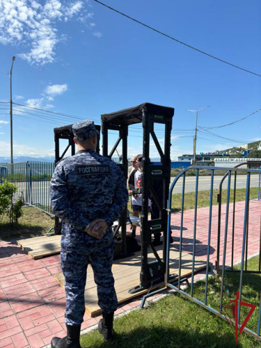 На Камчатке росгвардейцы обеспечивали безопасность празднования Дня рыбака