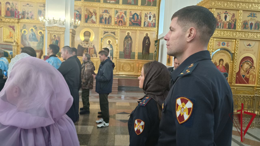 Личный состав Управления Росгвардии по Камчатскому краю принял участие во Всероссийском молебне о Победе