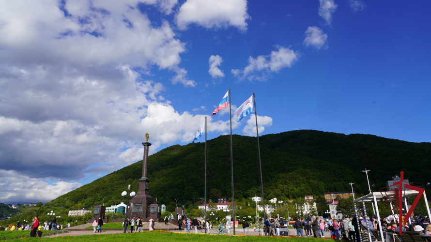В Петропавловске-Камчатском росгвардейцы приняли участие в праздновании Дня города