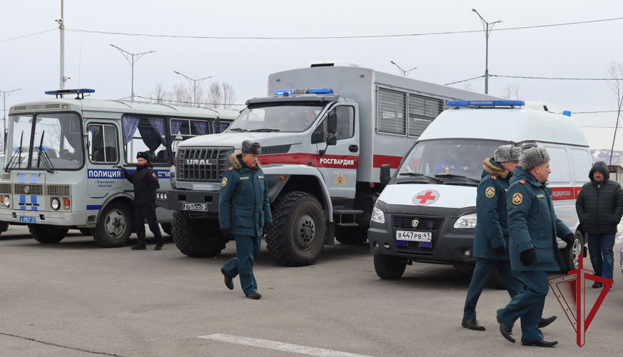 На Камчатке Росгвардия приняла участие в смотре готовности сил и средств региона к возможным чрезвычайным ситуациям