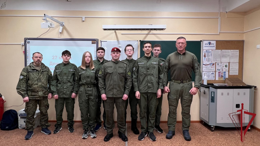 Офицер спецназа Росгвардии встретился с курсантами камчатского Центра «Воин»