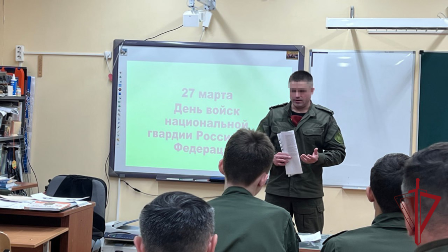 Офицер спецназа Росгвардии встретился с курсантами камчатского Центра «Воин»