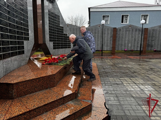 На Камчатке росгвардейцы приняли участие в патриотических мероприятиях, посвященных празднованию 80-летия Великой Победы