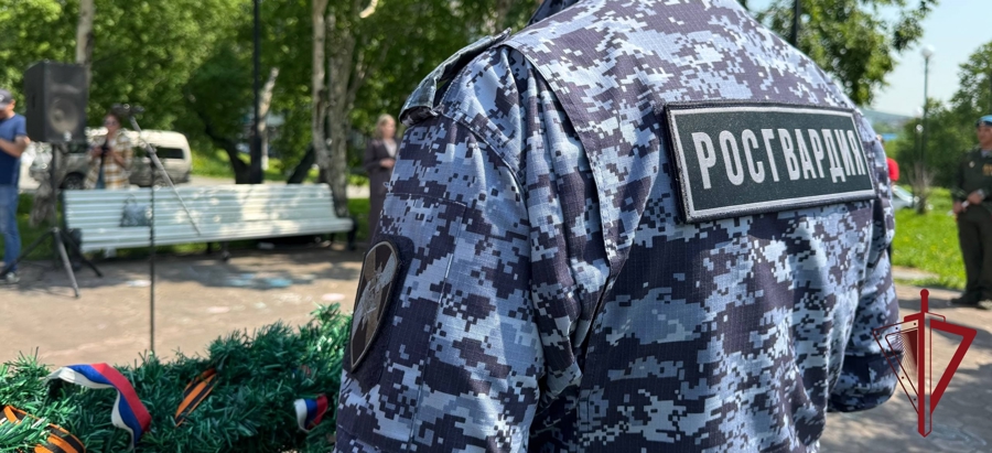 На Камчатке росгвардейцы отдали дань памяти ветеранам боевых действий