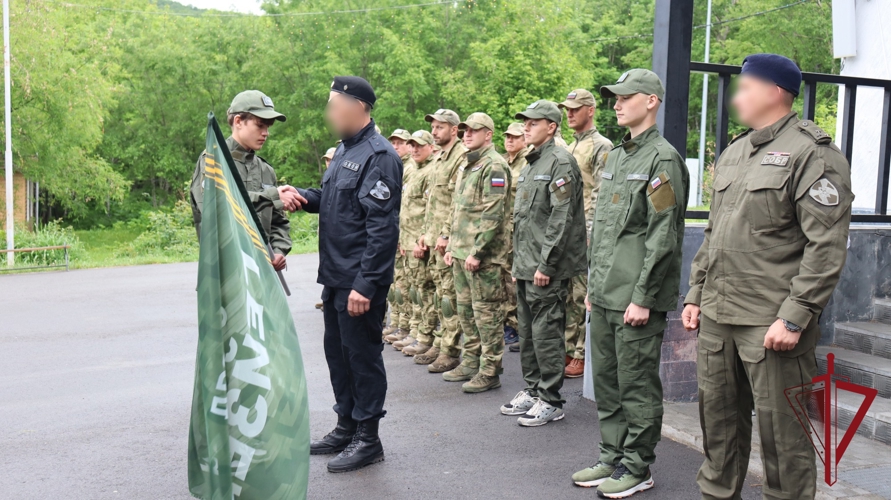 Камчатские росгвардейцы приняли участие в открытии второй смены лагеря «Альбатрос»