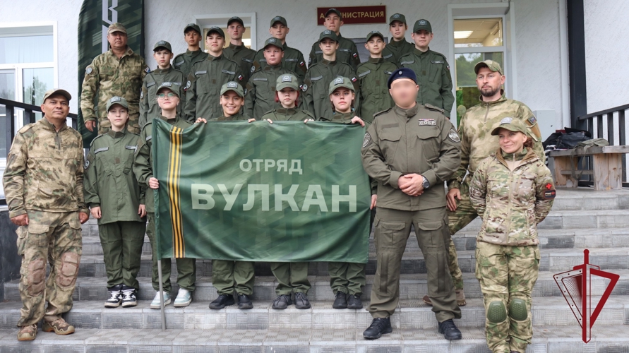 Камчатские росгвардейцы приняли участие в открытии второй смены лагеря «Альбатрос»