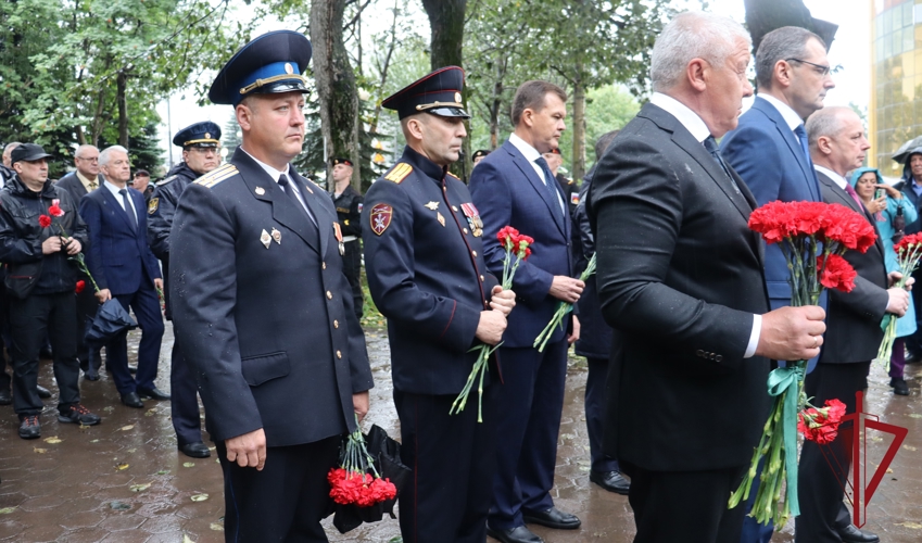 На Камчатке росгвардейцы почтили память героев Курильской десантной операции