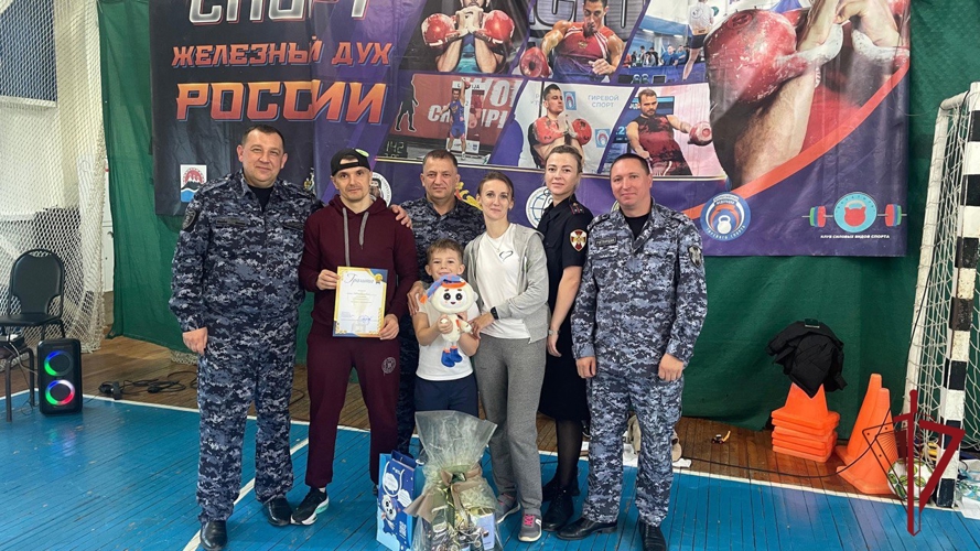 На Камчатке семья росгвардейца стала лучшей в соревнованиях «Папа, мама, я – спортивная семья!»