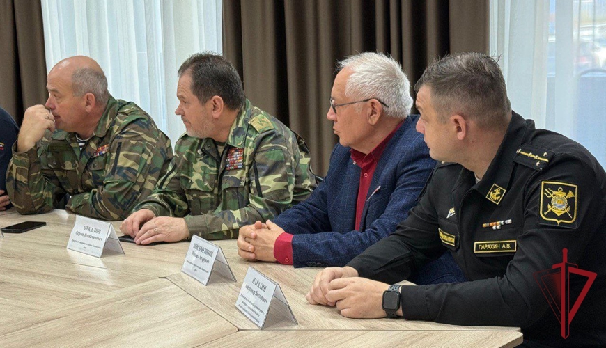 На Камчатке представитель Росгвардии принял участие в заседании круглого стола