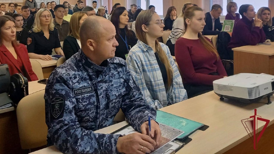 На Камчатке прошел «День карьеры» с участием Росгвардии