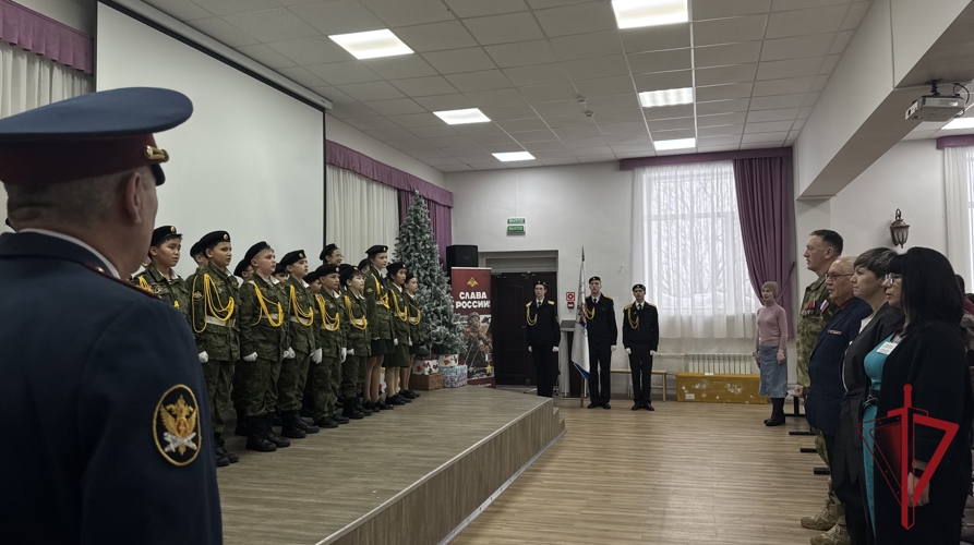 На Камчатке представитель Росгвардии принял участие в торжественной церемонии посвящения в кадеты