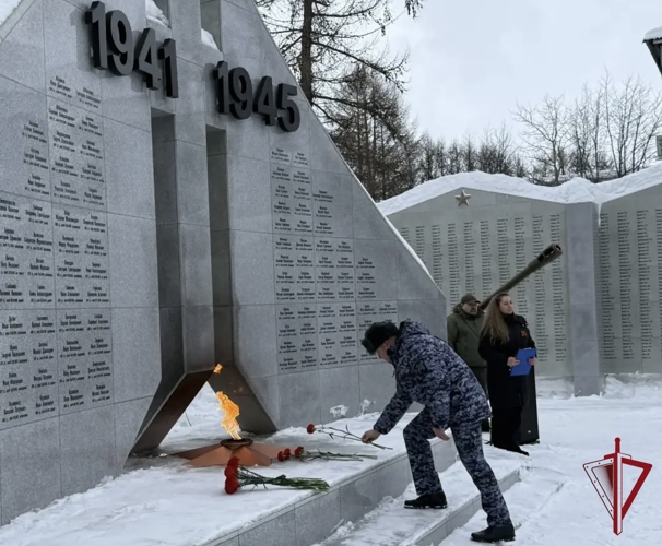 На Камчатке сотрудники Росгвардии почтили память жертв блокады Ленинграда