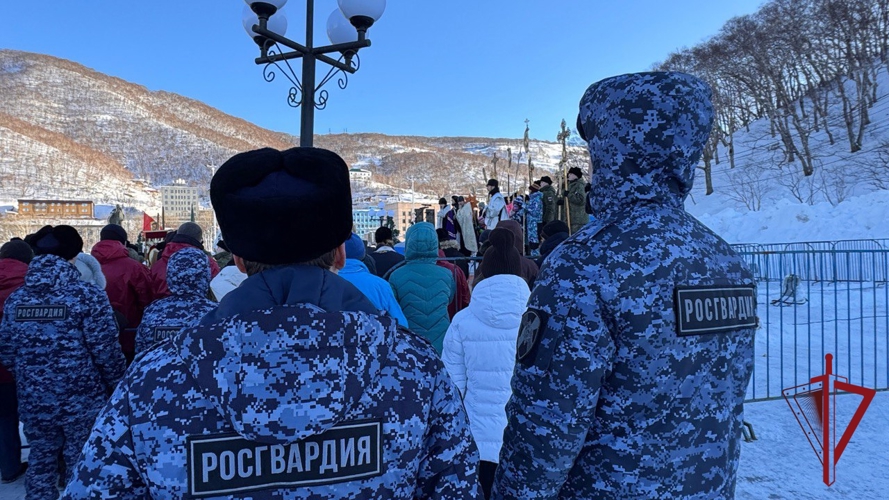 Росгвардия на Камчатке: обеспечение порядка и участие в Рождественском Крестном ходе