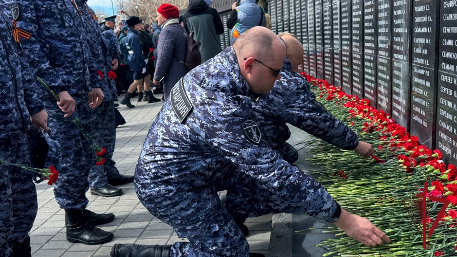 На Камчатке росгвардейцы почтили память героев Великой Отечественной войны
