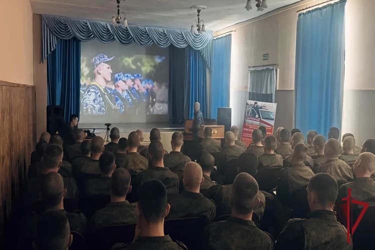 Камчатские росгвардейцы провели профориентационные встречи с военнослужащими срочной службы