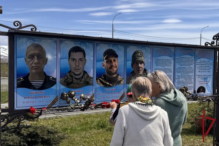 Представитель Росгвардии принял участие в открытии Аллеи памяти героев на Камчатке