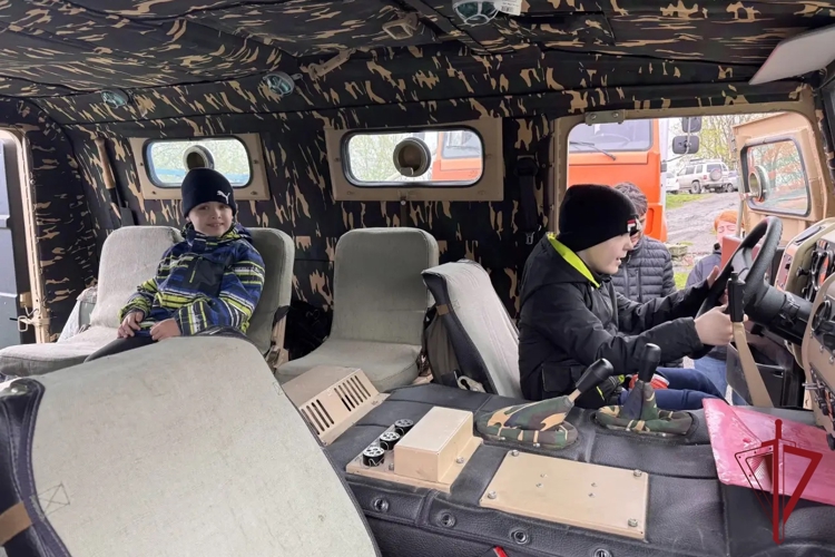 «Каникулы с Росгвардией» на Камчатке: праздник для воспитанников детского дома