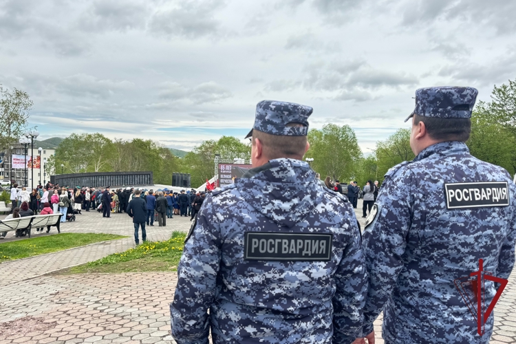 На Камчатке росгвардейцы почтили память героев Великой Отечественной войны