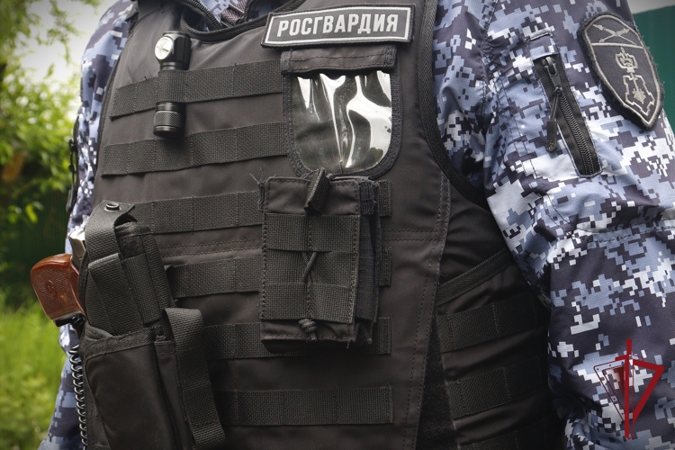 Росгвардейцы задержали дебошира в супермаркете на Камчатке