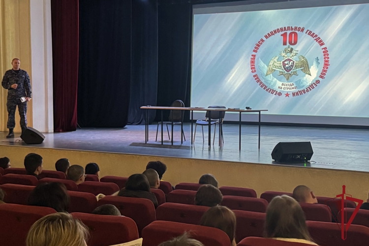 Камчатские призывники познакомились с возможностями службы в Росгвардии